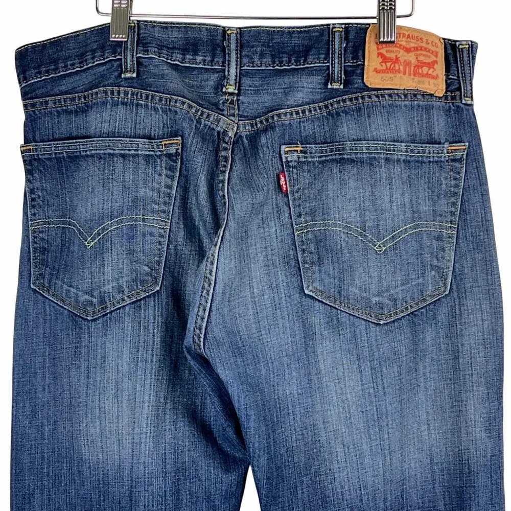 Levis 505 Mens Straight Fit Blue Jeans Size 38x30 Mid-Rise Denim Classic Casual